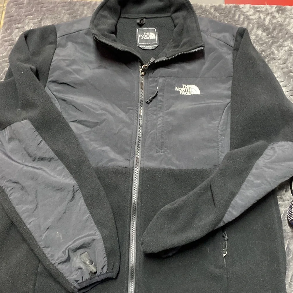 The north face fleece size extra-large women’s black and white Fleece jacket